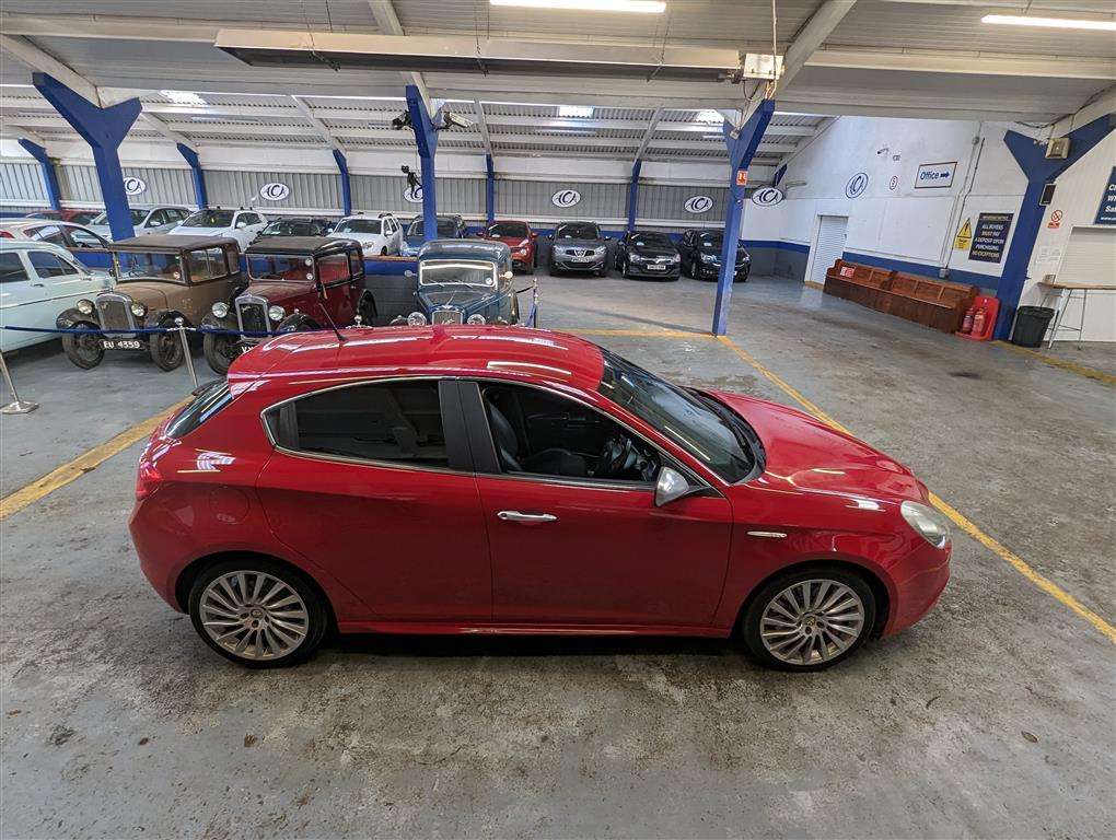 <p>2011 ALFA ROMEO GIULIETTA VELOCE JTDM-2</p>