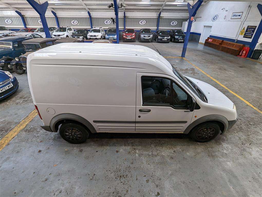 <p>2008 FORD TRANSIT CONN **SOLD</p>