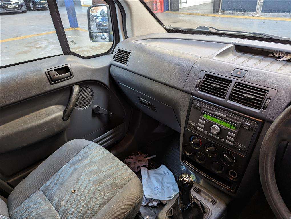 <p>2008 FORD TRANSIT CONN **SOLD</p>