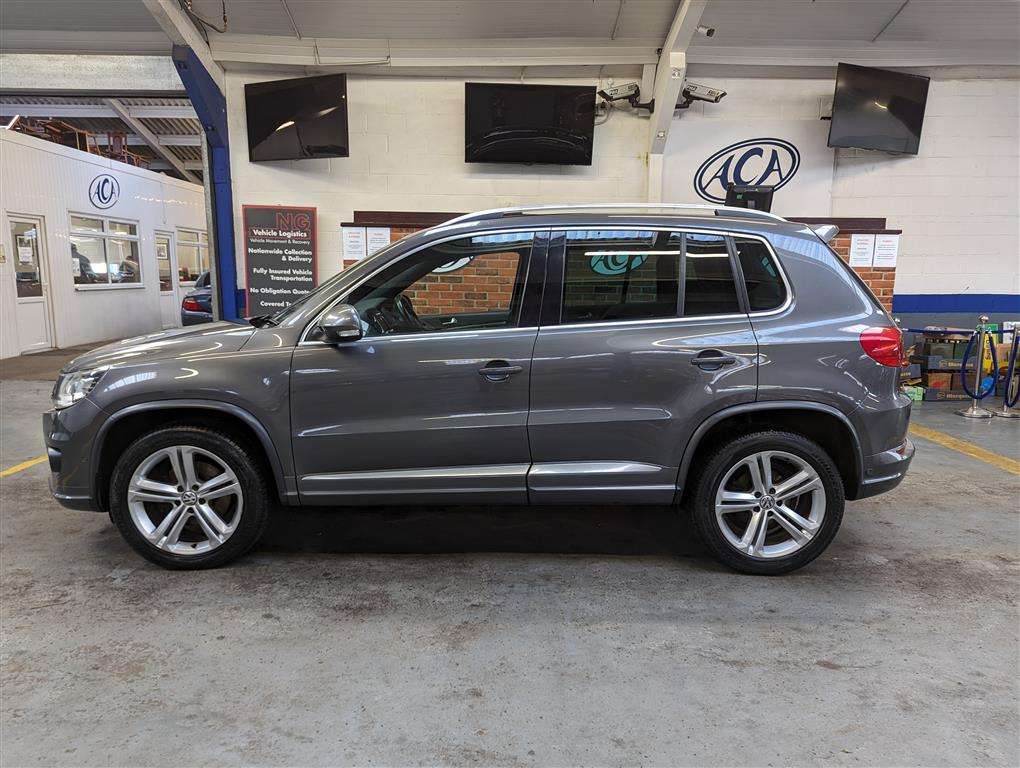 <p>2013 VOLKSWAGEN TIGUAN R LINE TDI BLUETEC</p>