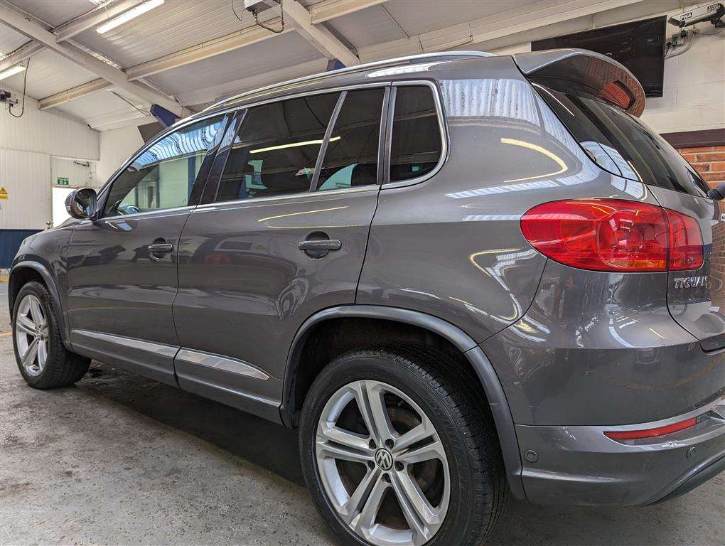 <p>2013 VOLKSWAGEN TIGUAN R LINE TDI BLUETEC</p>