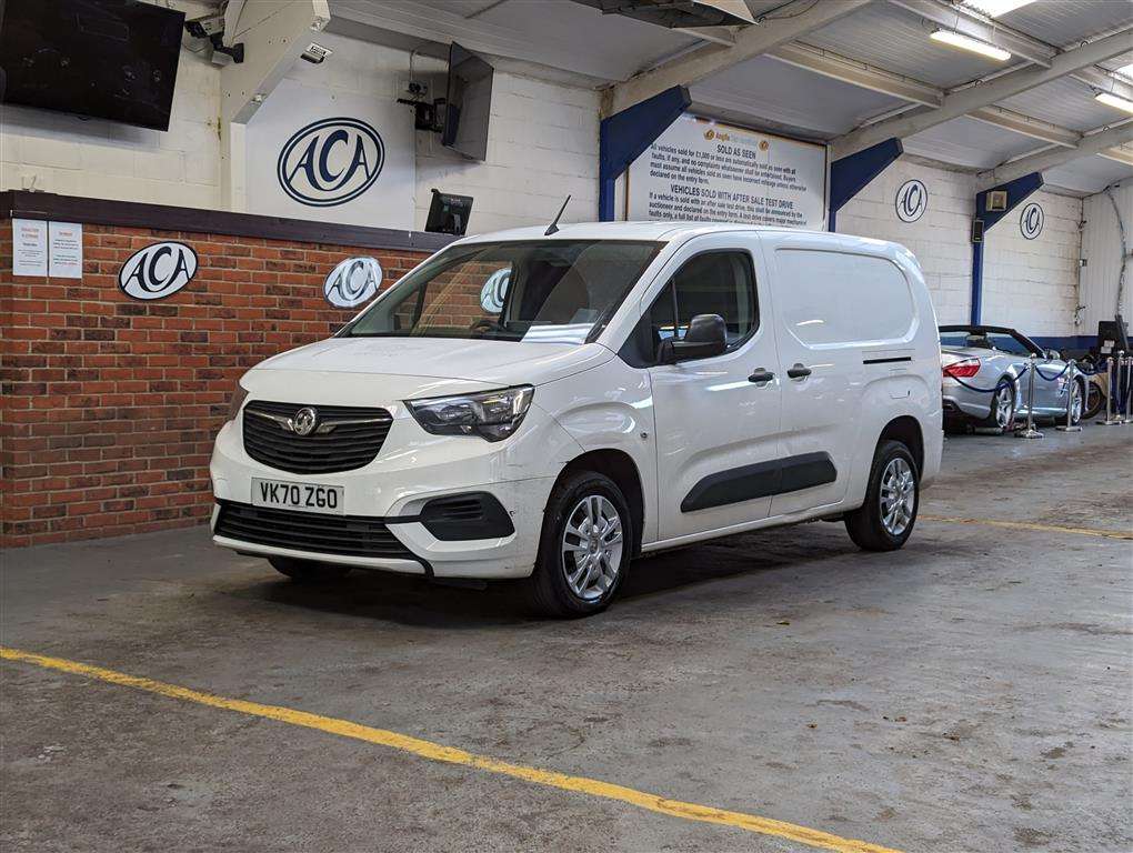 <p>2020 VAUXHALL COMBO 2300 SPORTIVE TD S/</p>