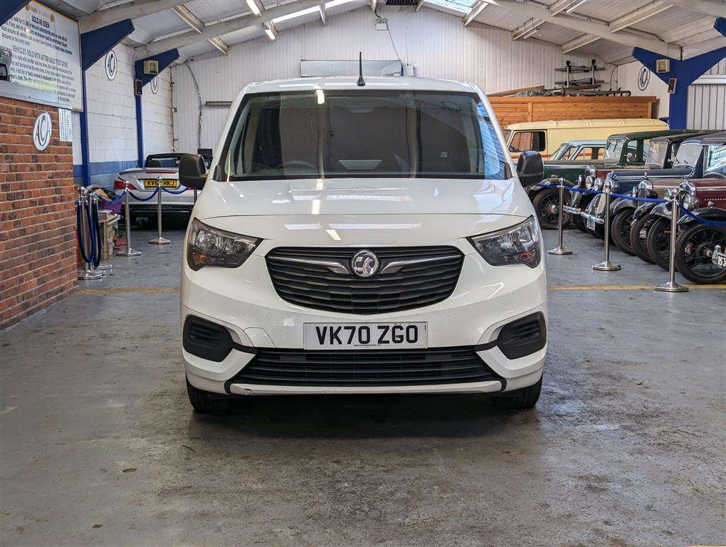 <p>2020 VAUXHALL COMBO 2300 SPORTIVE TD S/</p>