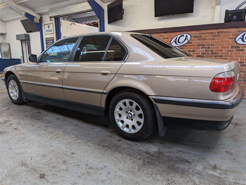 <p>2000 BMW 728I AUTO</p>