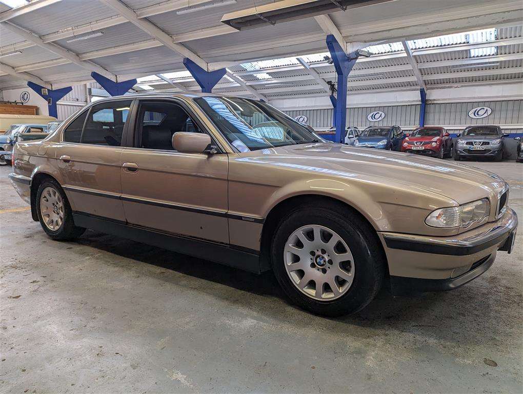 <p>2000 BMW 728I AUTO</p>