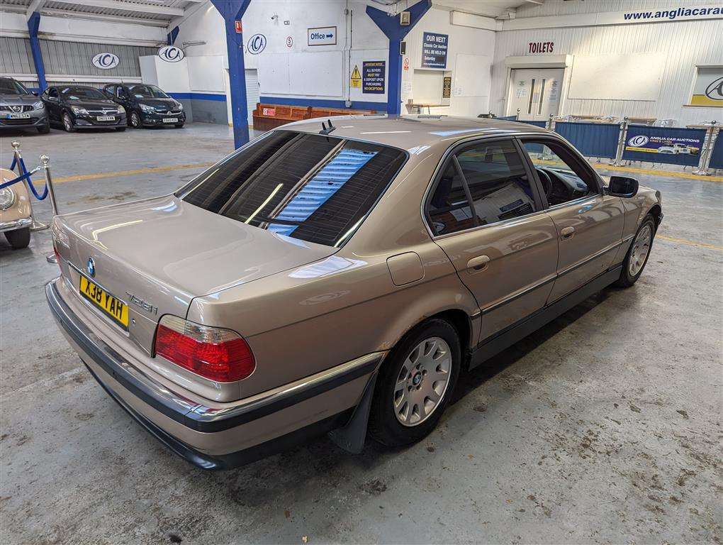 <p>2000 BMW 728I AUTO</p>