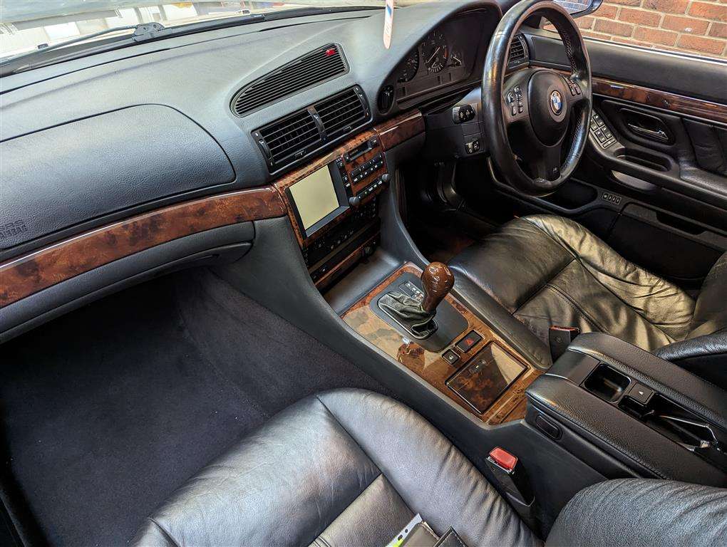 <p>2000 BMW 728I AUTO</p>