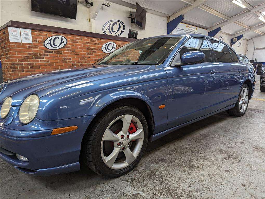 <p>2004 JAGUAR S-TYPE V6 SPORT AUTO</p>