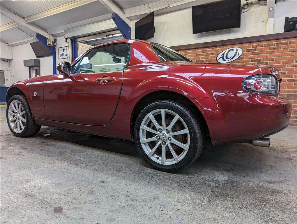 <p>2008 MAZDA MX-5</p>