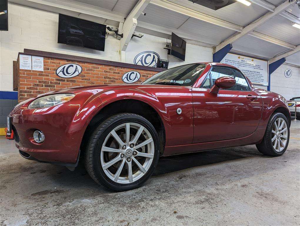 <p>2008 MAZDA MX-5</p>