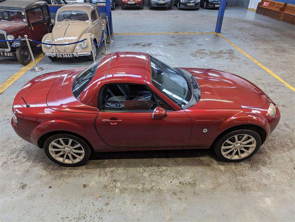 <p>2008 MAZDA MX-5</p>