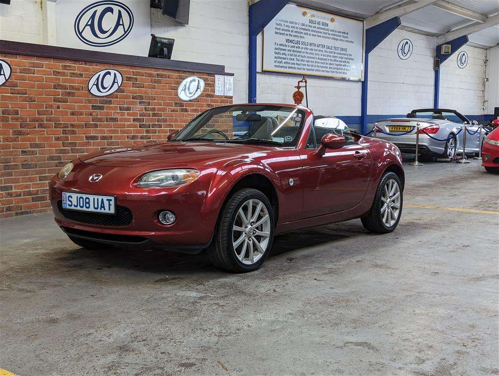 <p>2008 MAZDA MX-5</p>