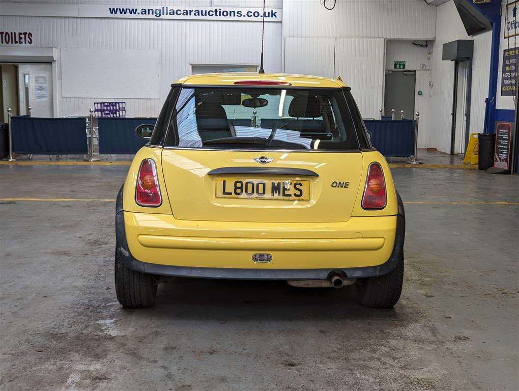 <p>2002 MINI ONE</p>