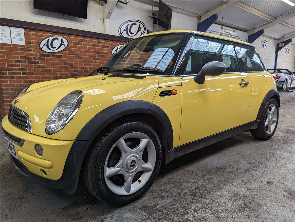 <p>2002 MINI ONE</p>