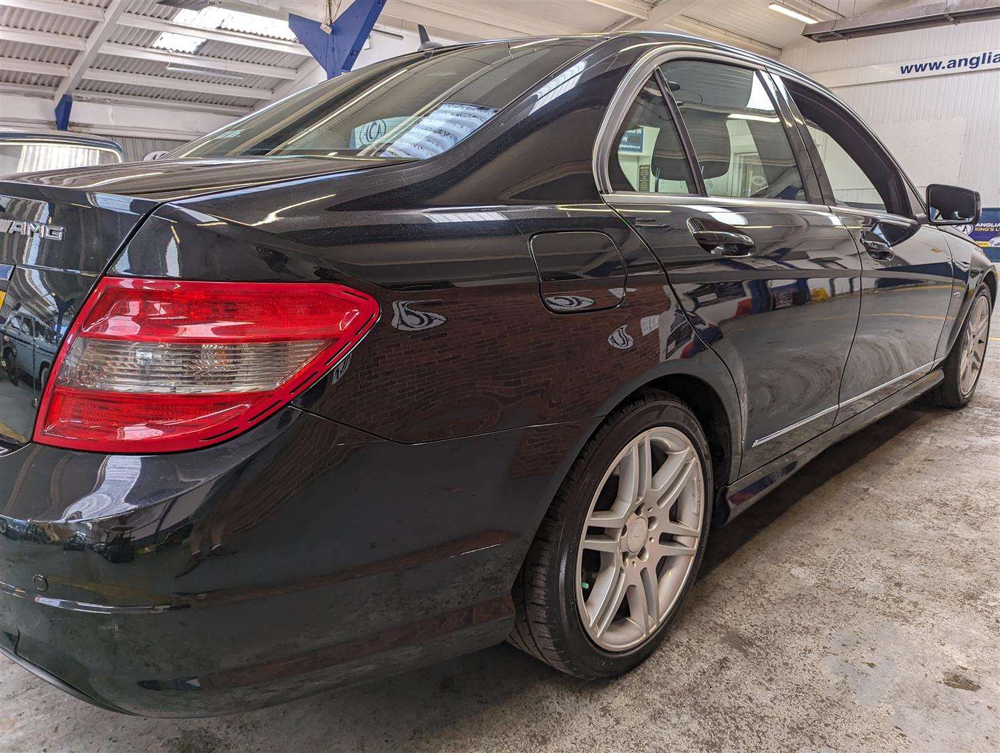 <p>2009 MERCEDES-BENZ C220 BLUEF-CY SPORT CDI AUTO</p>