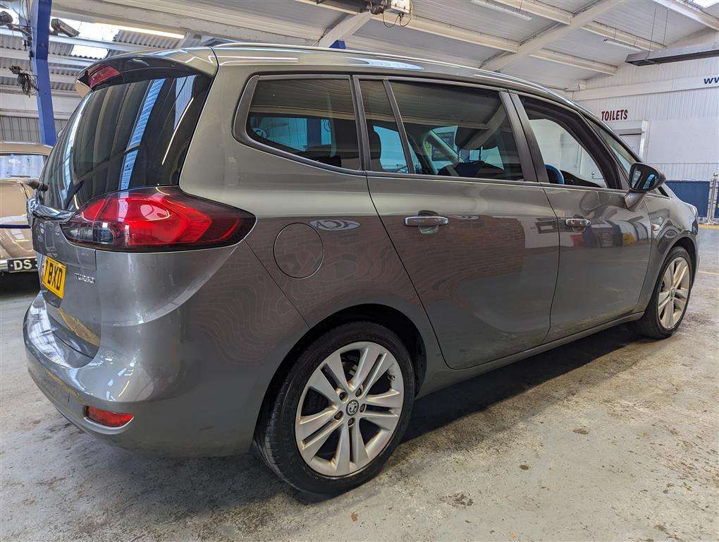 <p>2017 VAUXHALL ZAFIRA TOURER SRI TURBO</p>