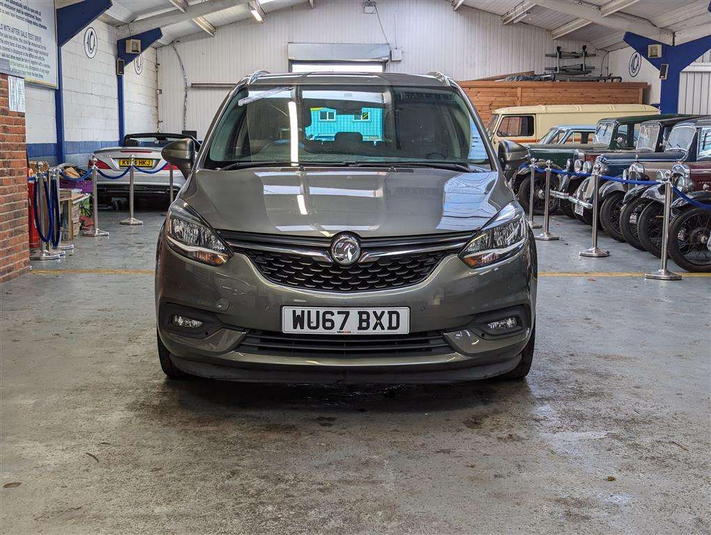 <p>2017 VAUXHALL ZAFIRA TOURER SRI TURBO</p>