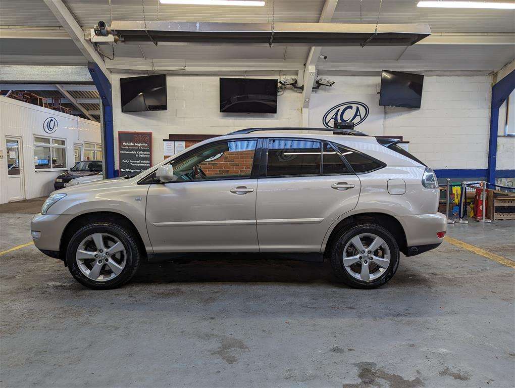 <p>2004 LEXUS RX300 SE AUTO</p>