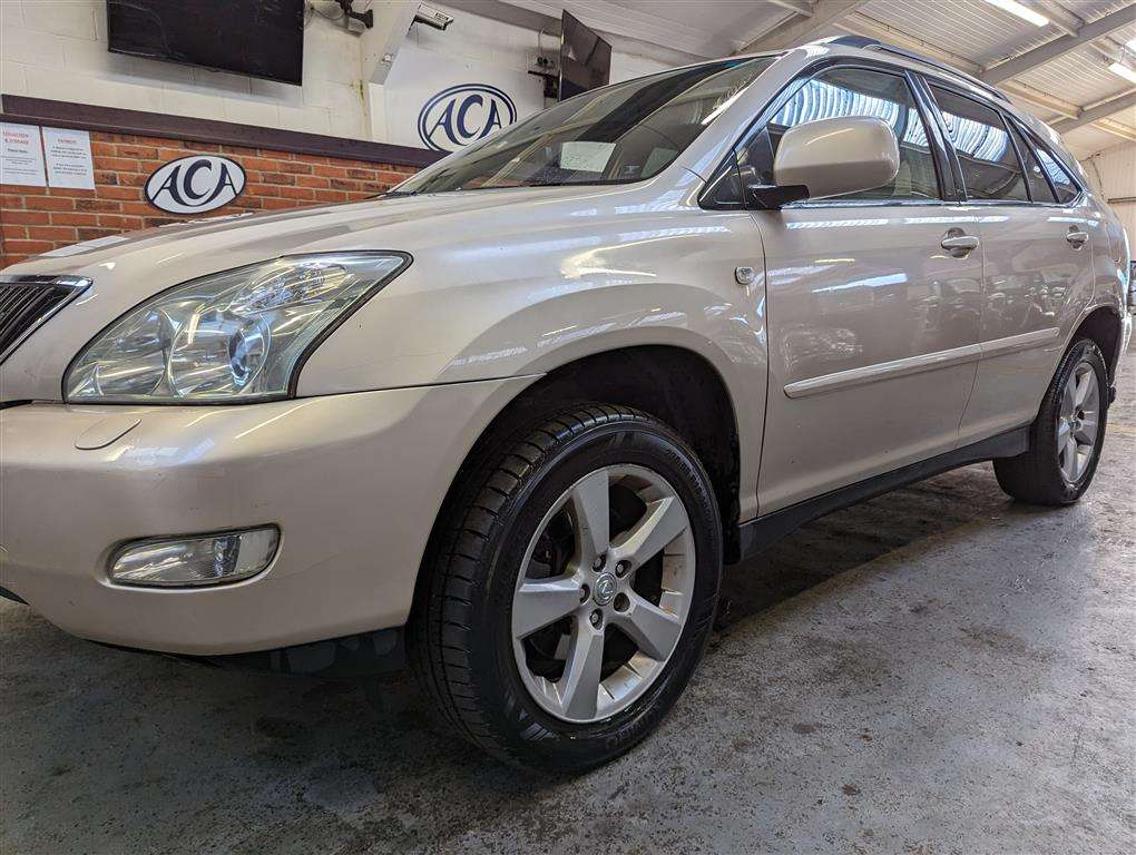 <p>2004 LEXUS RX300 SE AUTO</p>