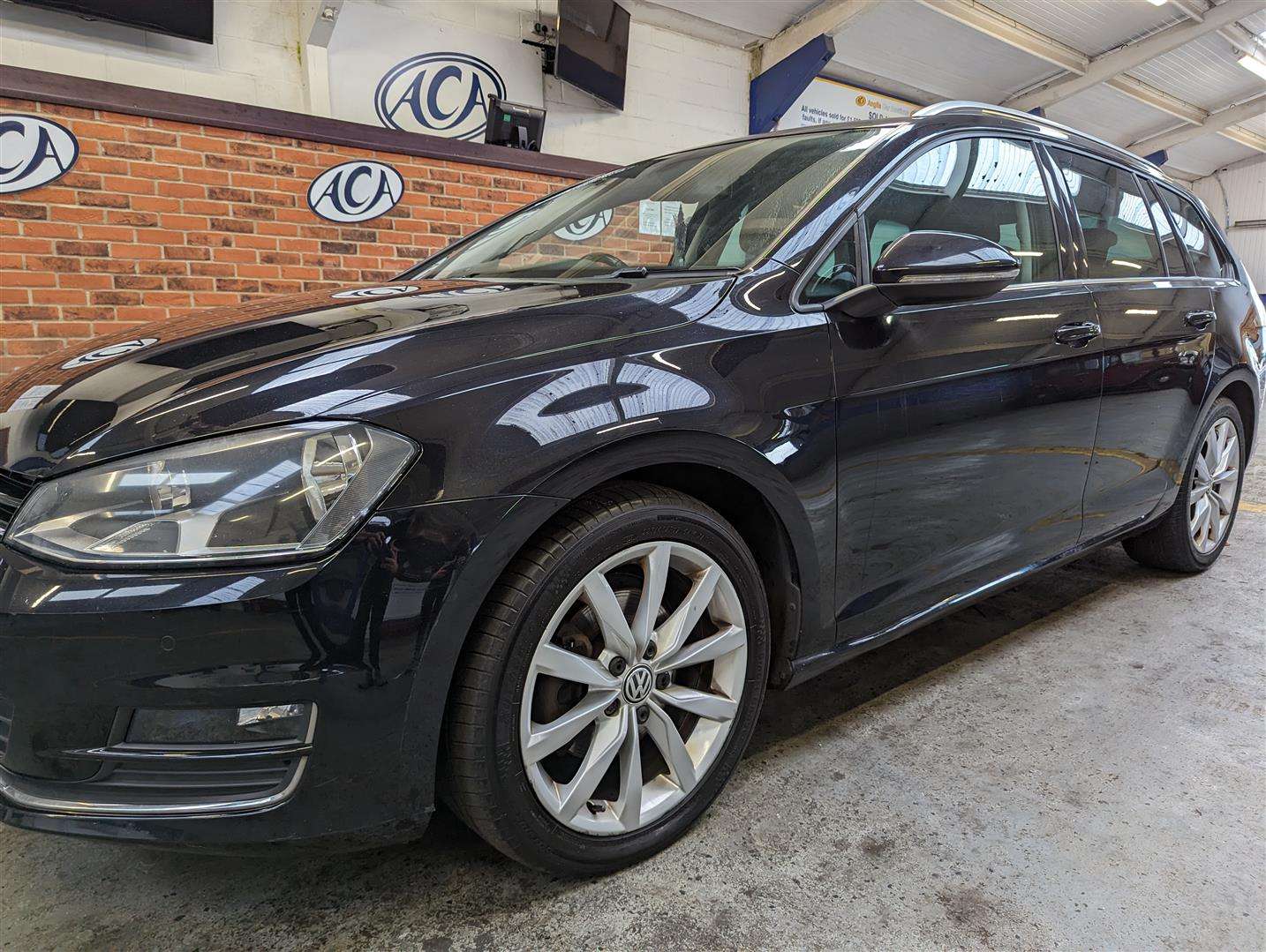 <p>2015 VOLKSWAGEN GOLF GT TDI BMT S-A</p>