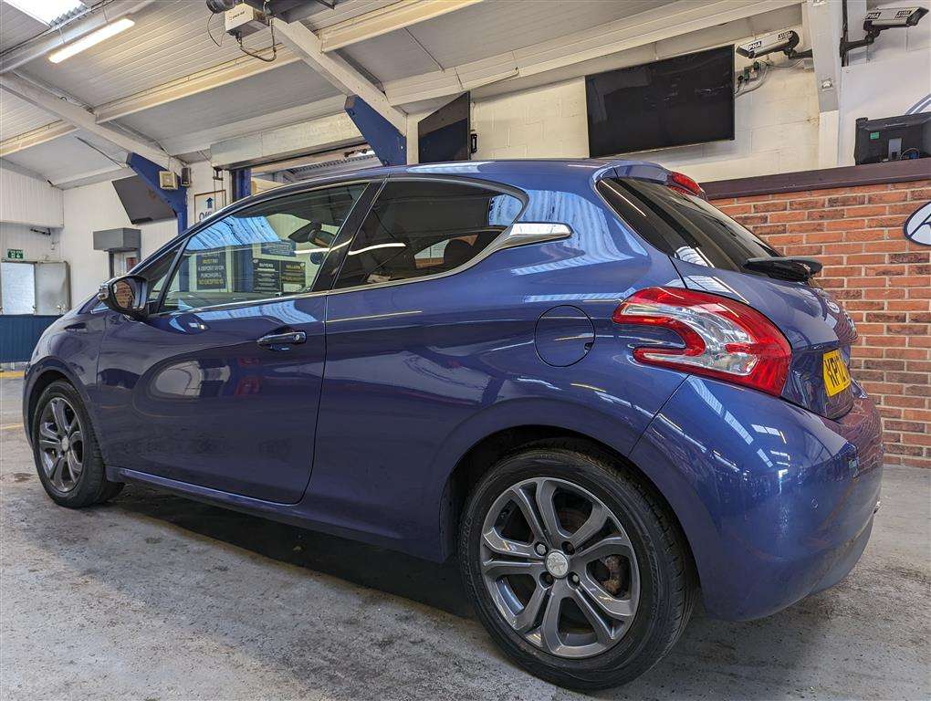 <p>2012 PEUGEOT 208 ALLURE</p>