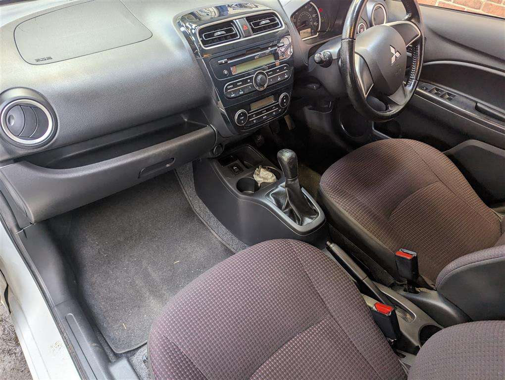 <p>2015 MITSUBISHI MIRAGE 3</p>