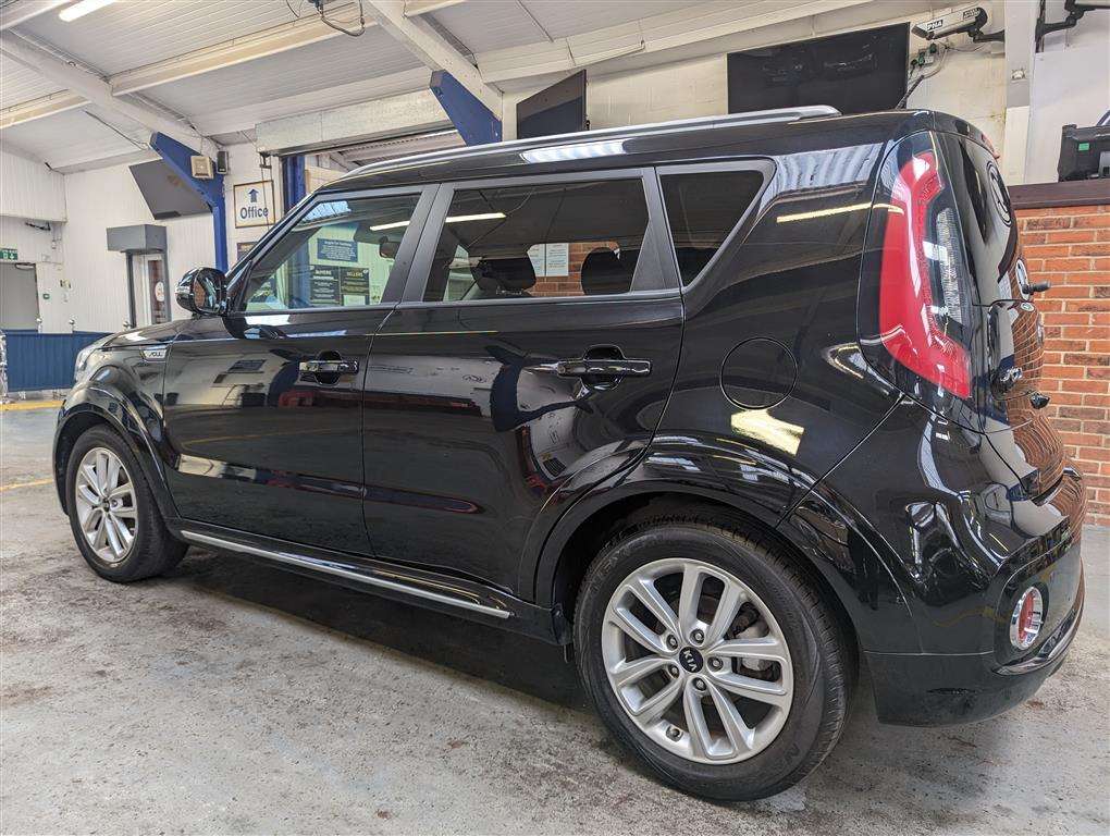 <p>2018 KIA SOUL 2 CRDI Semi Auto</p>