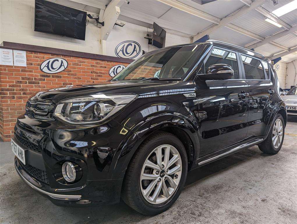 <p>2018 KIA SOUL 2 CRDI Semi Auto</p>