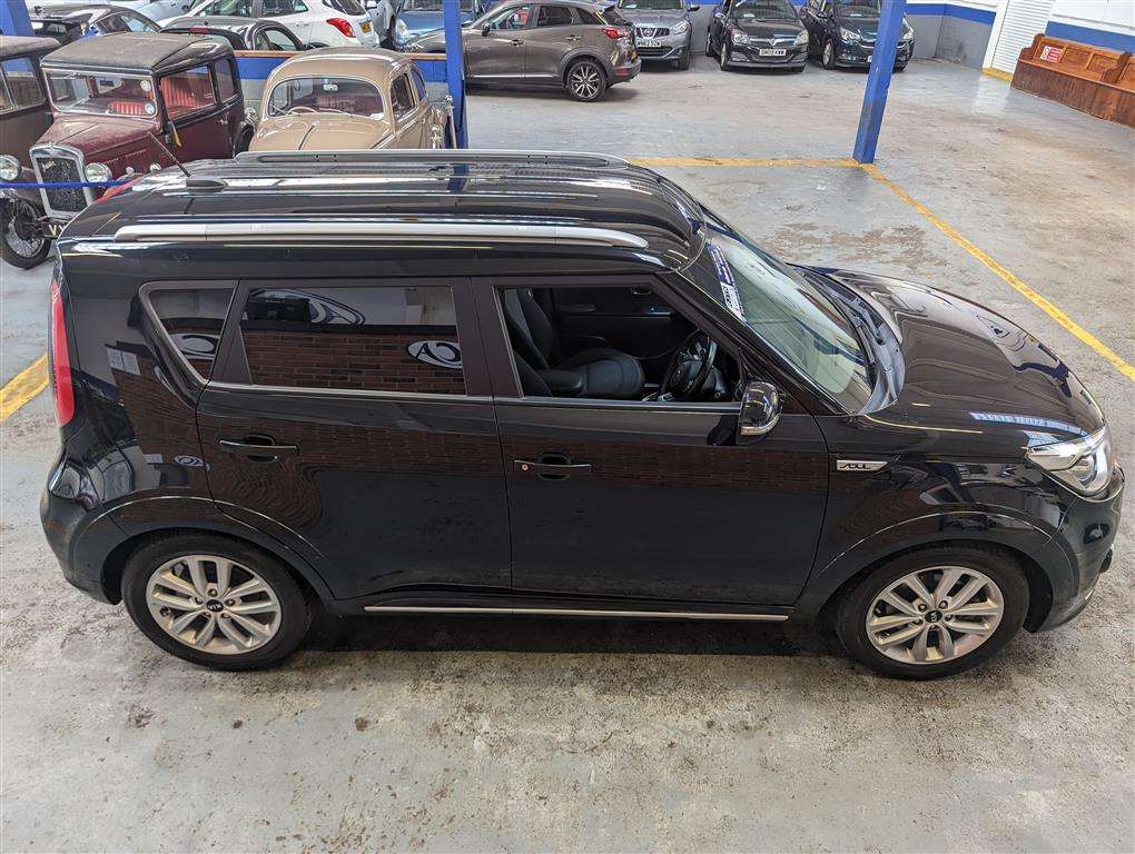 <p>2018 KIA SOUL 2 CRDI Semi Auto</p>