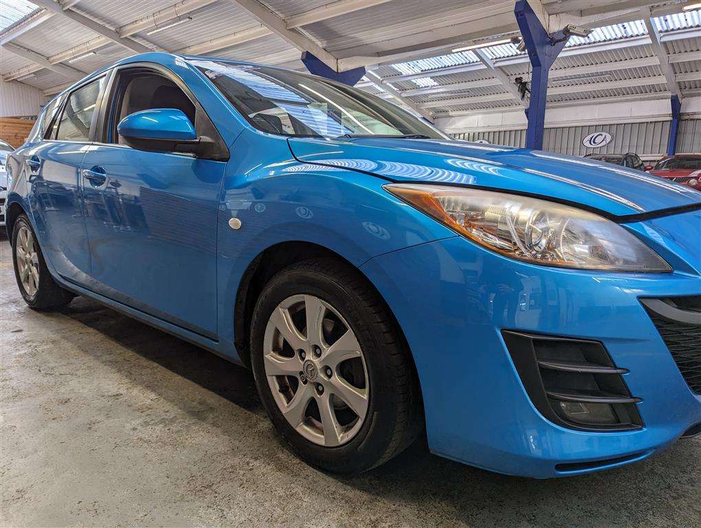 <p>2010 MAZDA 3 TS2</p>