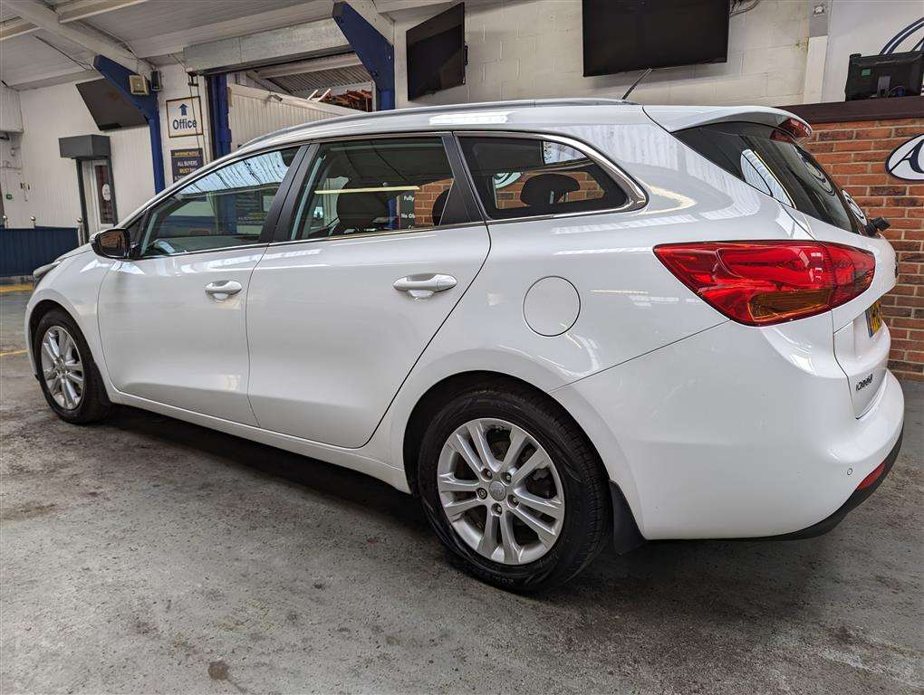 <p>2014 KIA CEED 2 ECODYNAMICS CRDI</p>