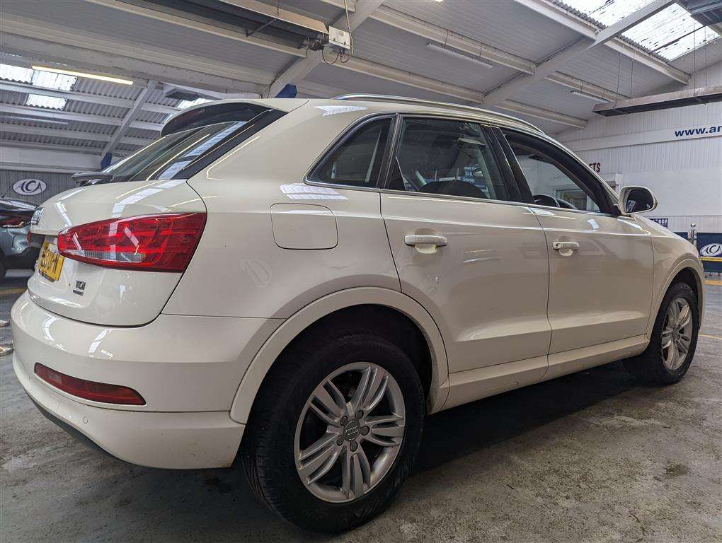 <p>2013 AUDI Q3 SE TDI QUATTRO</p>