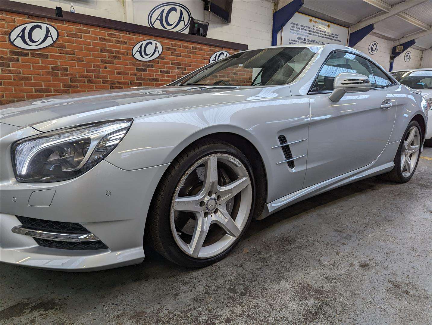 <p>2014 MERCEDES-BENZ SL350 AMG SPORT AUTO</p>