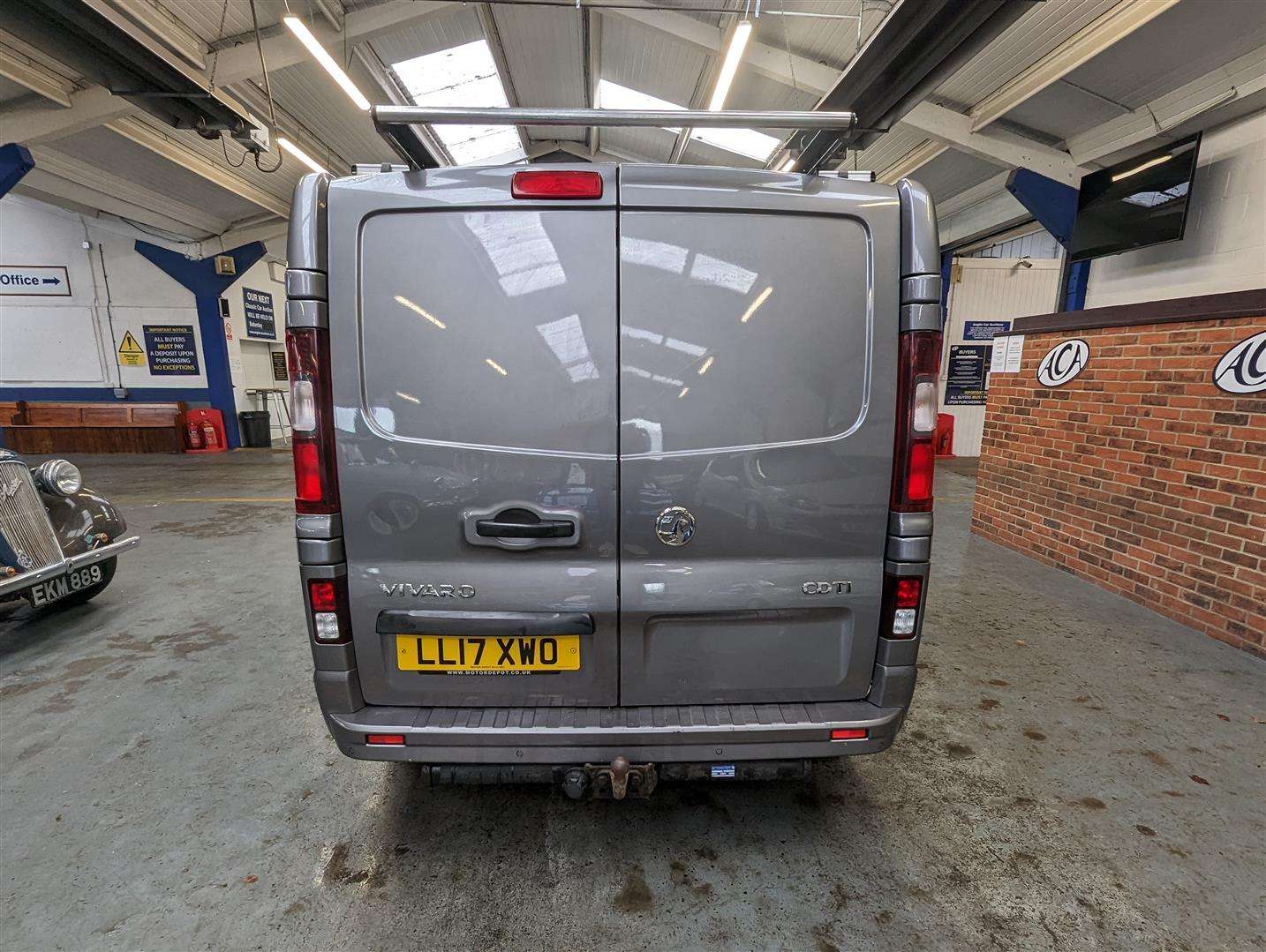 <p>2017 VAUXHALL VIVARO 2900 SPORTIVE CDTI</p>