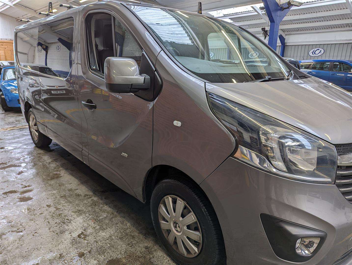 <p>2017 VAUXHALL VIVARO 2900 SPORTIVE CDTI</p>