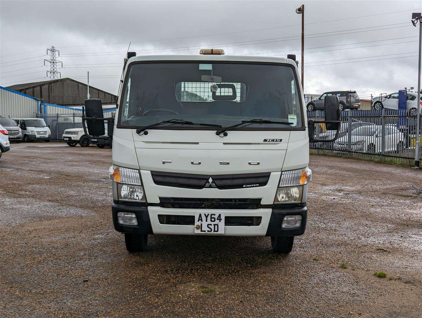 <p>2014 MITSUBISHI FUSO CANTER 7C15 43 LOW LOADER</p>