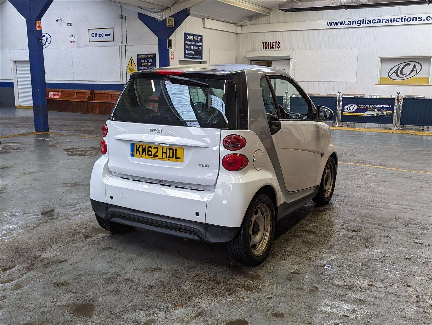 <p>2012 SMART FORTWO PURE 61 MHD AUTO</p>