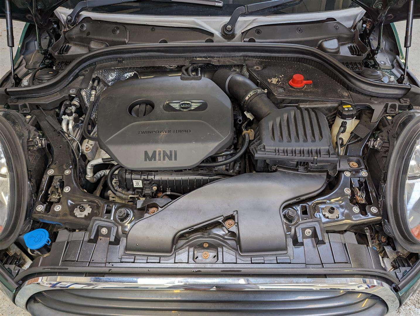 <p>2015 MINI ONE</p>