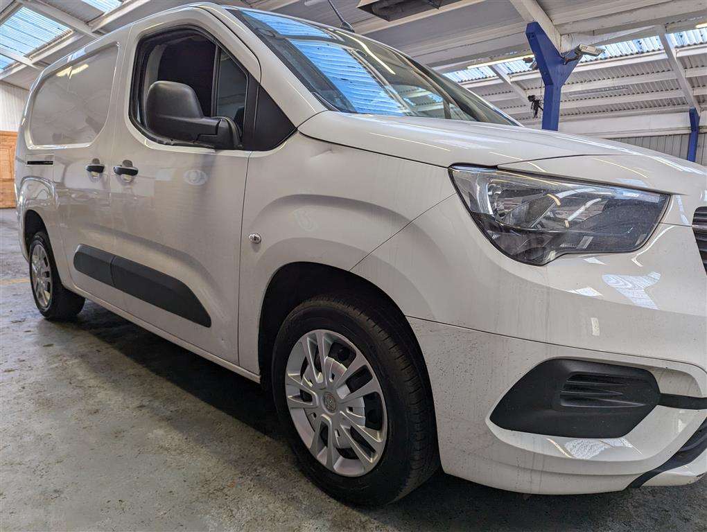 <p>2020 VAUXHALL COMBO 2300 SPORTIVE TD S/</p>