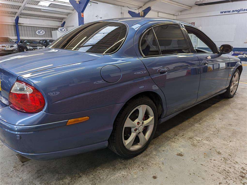 <p>2004 JAGUAR S-TYPE V6 SPORT AUTO</p>