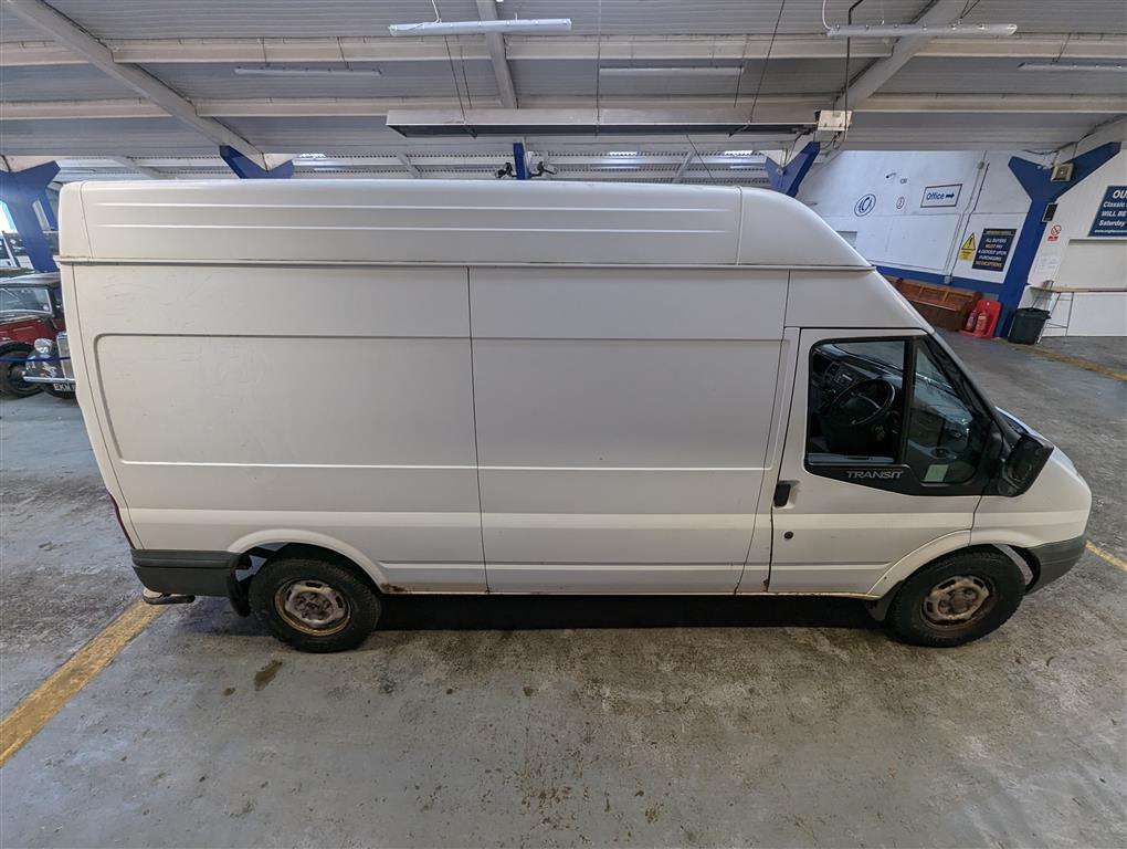 <p>2009 FORD TRANSIT 115 T350L RWD</p>