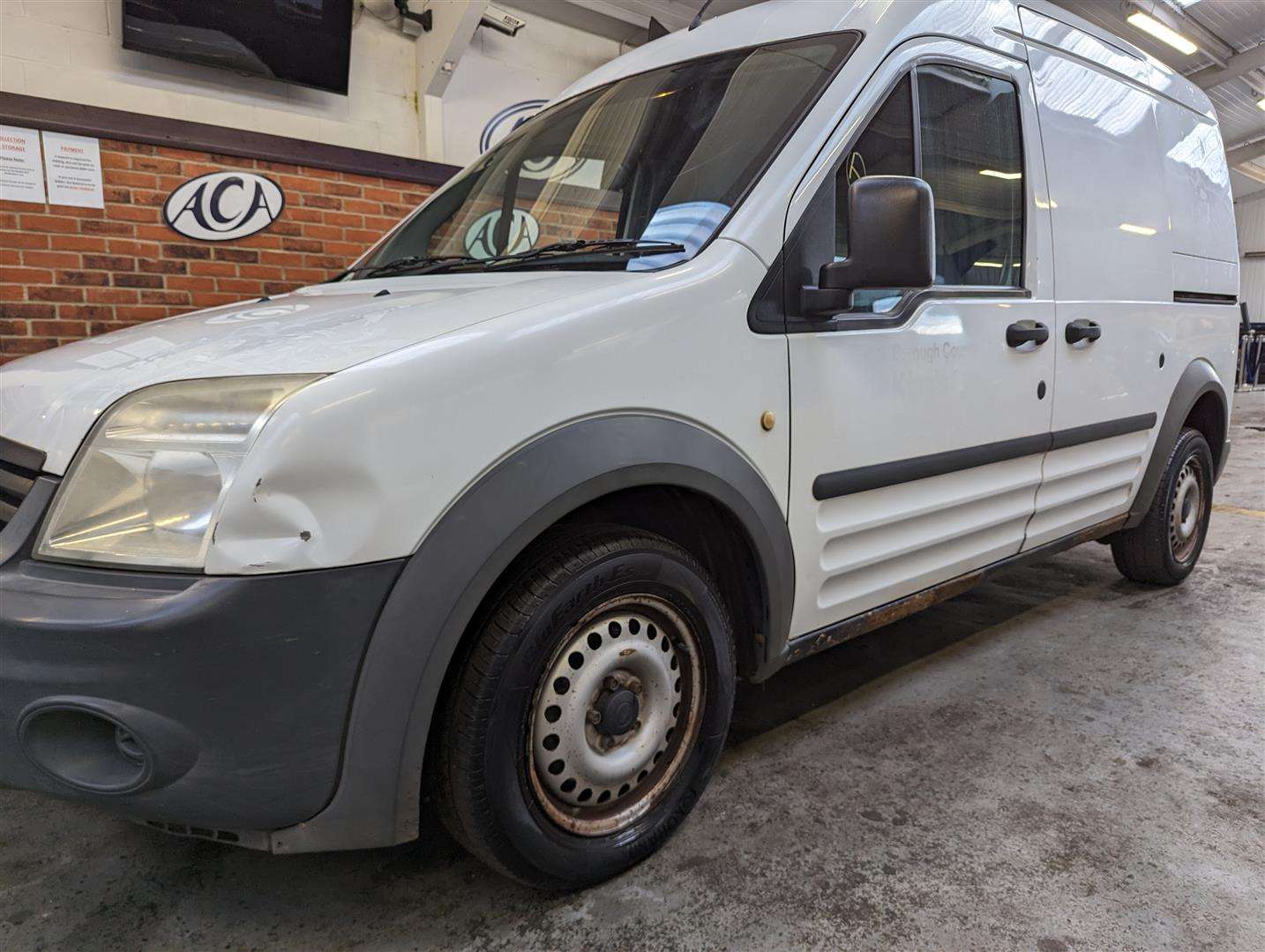 <p>2011 FORD TRAN CONNECT 90 T230</p>