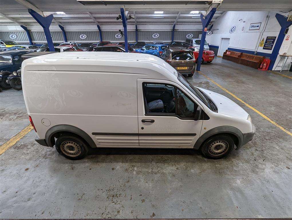 <p>2012 FORD TRANSIT CONNECT 90 T230</p>