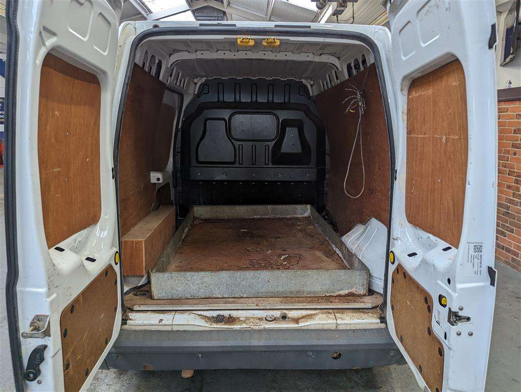 <p>2012 FORD TRANSIT CONNECT 90 T230</p>