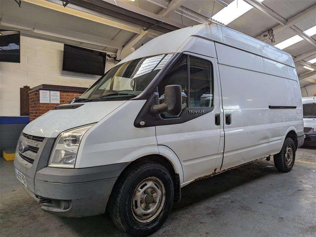 <p>2009 FORD TRANSIT 115 T350L RWD</p>