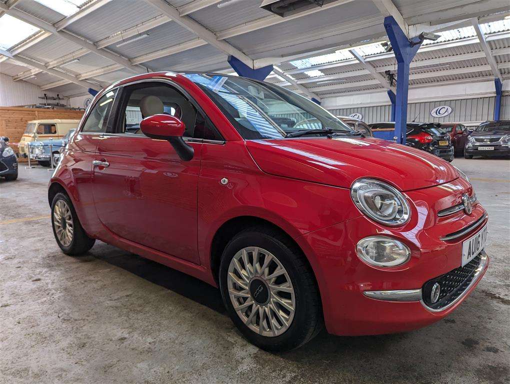 <p>2016 FIAT 500 LOUNGE</p>