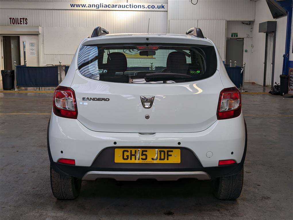 <p>2015 DACIA SANDERO STEPWAY LAUREATE</p>