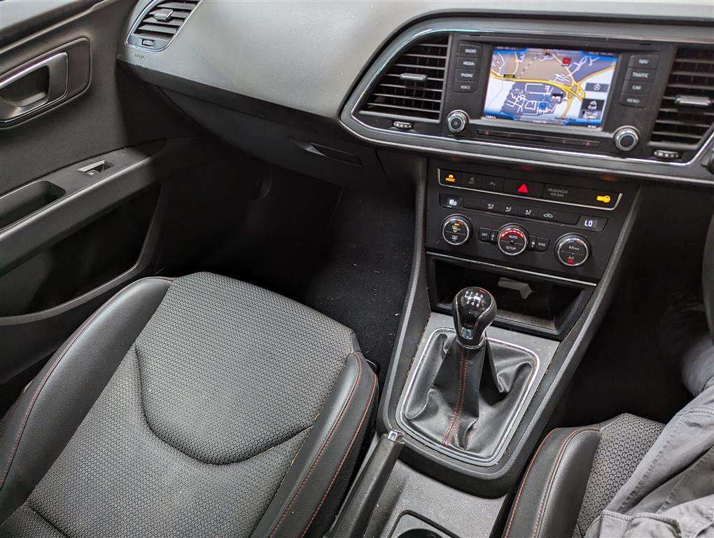 <p>2014 SEAT LEON FR TECHNOLOGY TDI</p>