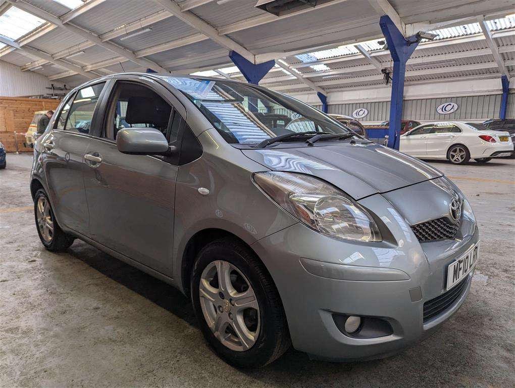 <p>2010 TOYOTA YARIS TR VVT-I</p>