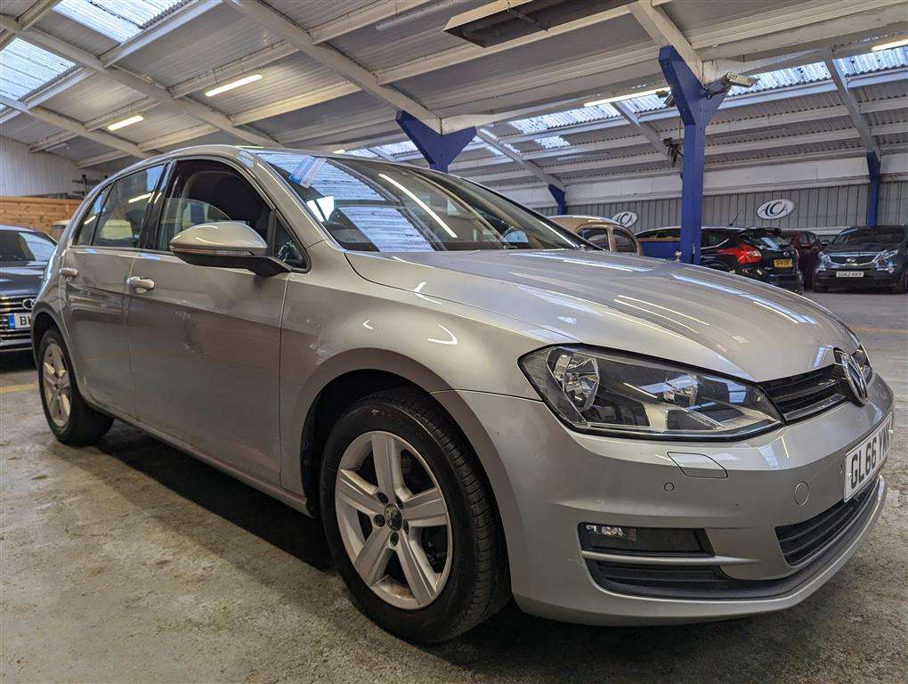 <p>2016 VOLKSWAGEN GOLF MATCH EDITION BMT S-</p>